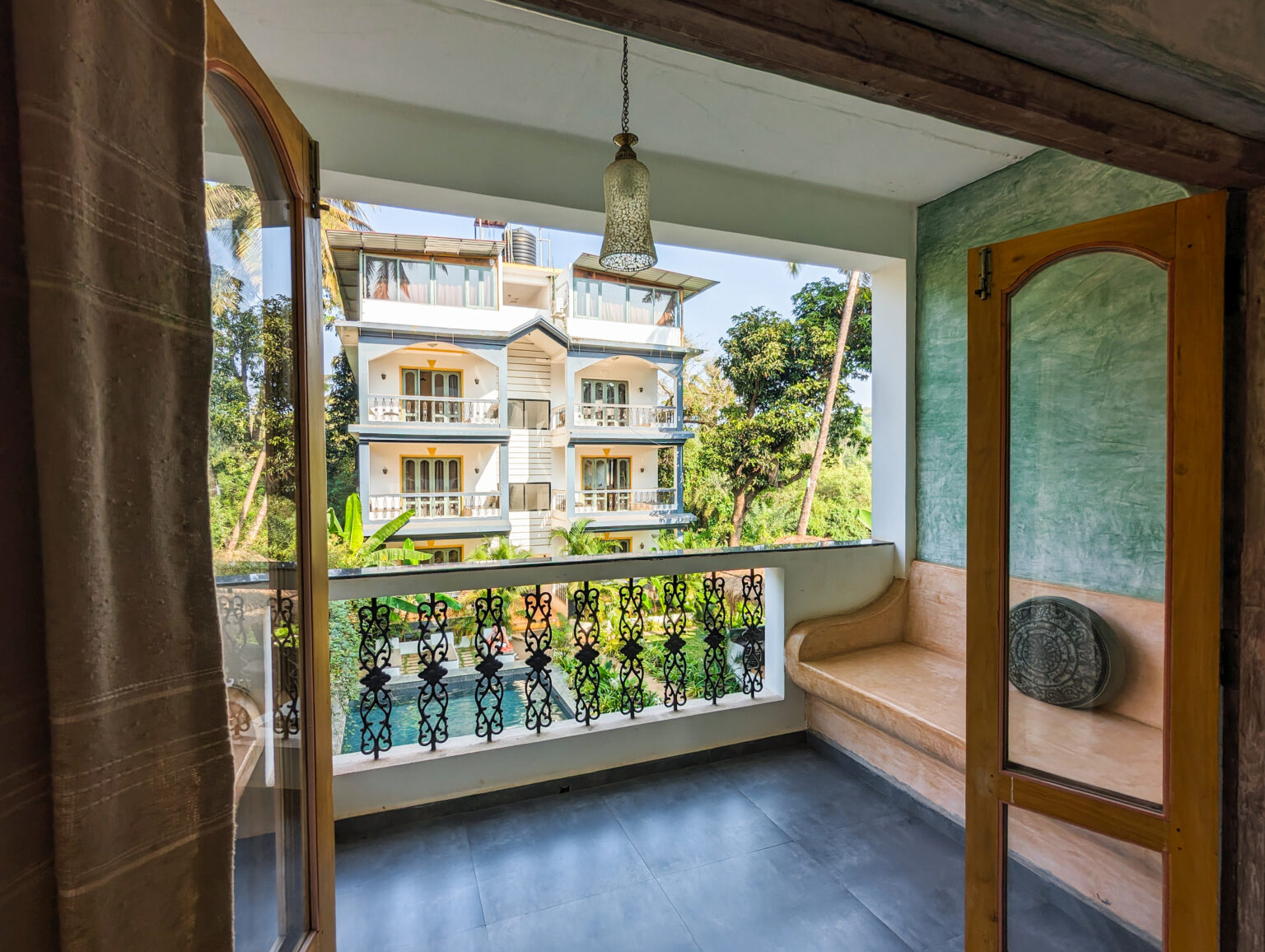 Nalanda Retreat 303 room 35 Yoga and Soundhealing Geeta Yoga
