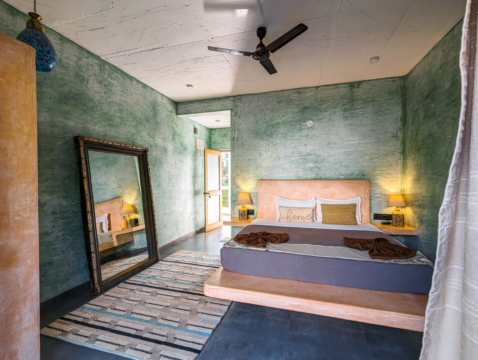 Nalanda Retreat 303 room 45 Yoga and Soundhealing Geeta Yoga