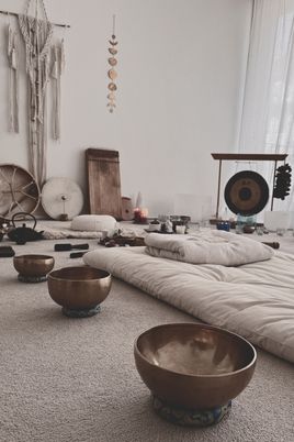 Soundhealing Danielle Yoga and Soundhealing Geeta Yoga